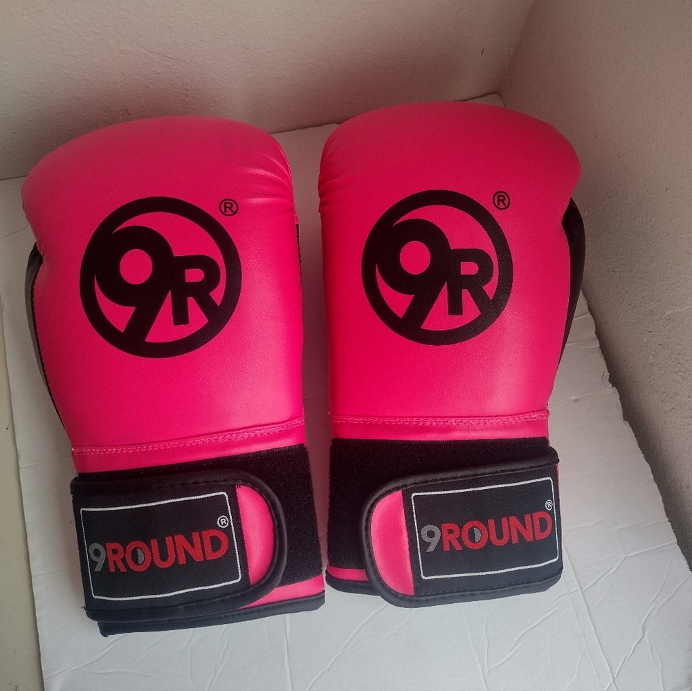 9 Round Women's Boxing Gloves Pink